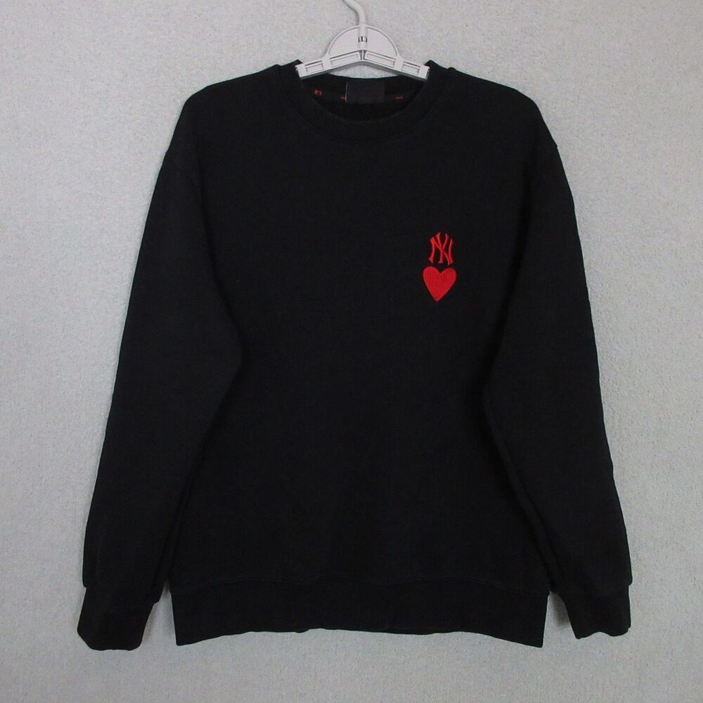 MLB Sweatshirt Womens M Black NY Yankees Heart Graphic Crewneck Back Print